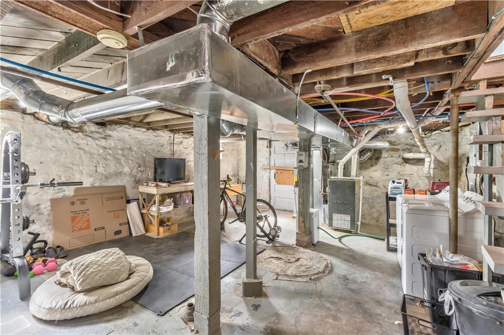 Basement - 4244 Holmes St