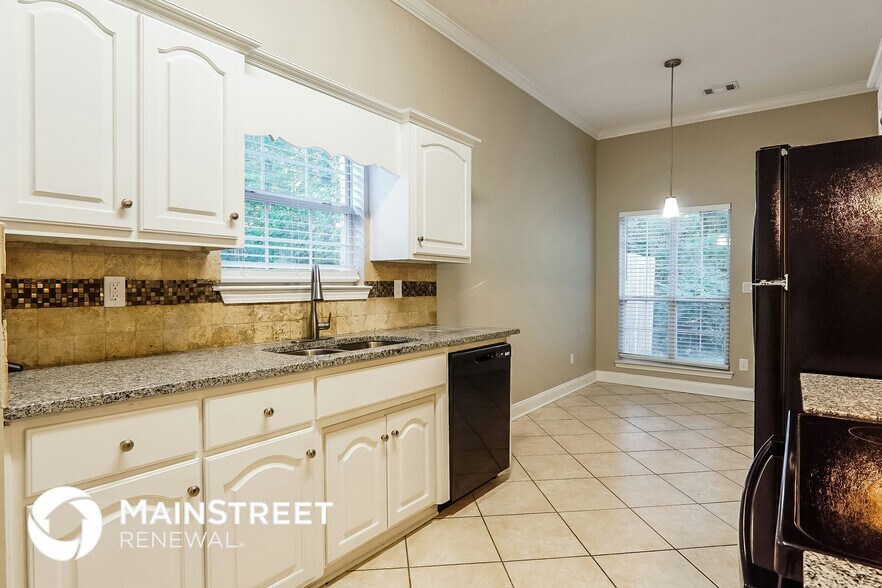Building Photo - 1305 Riverford Cir