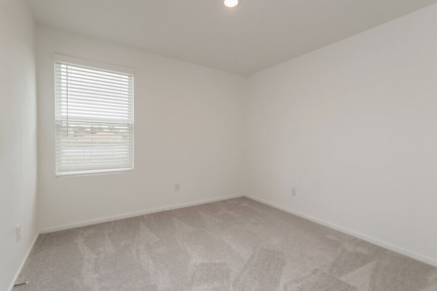 Building Photo - 16006 Tallis Dr