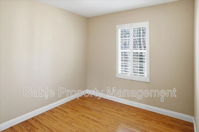 Building Photo - 23434 Abbey Glen Pl