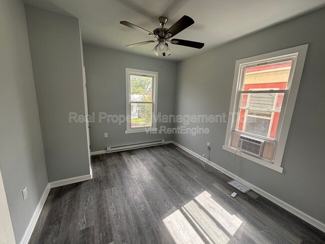 Building Photo - 22 Riverview Ave