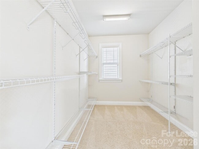 Building Photo - 1455 Briarfield Dr NW