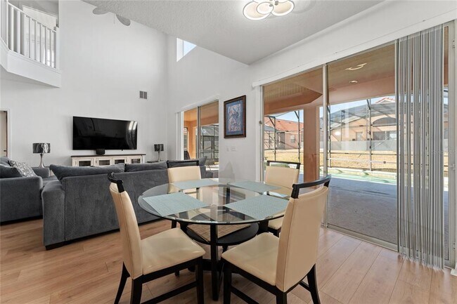 Building Photo - 1031 Solana Cir