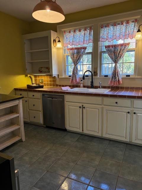 Building Photo - 613 S York St