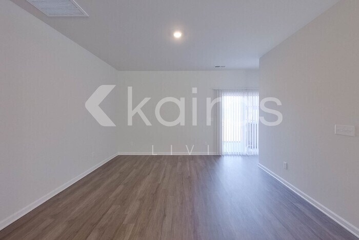 Building Photo - 2477 Banyon Cir