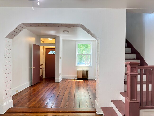 Building Photo - 1232 N Hancock St