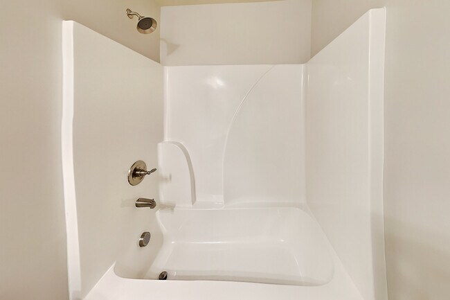 Building Photo - 232 Braemore Mill Dr