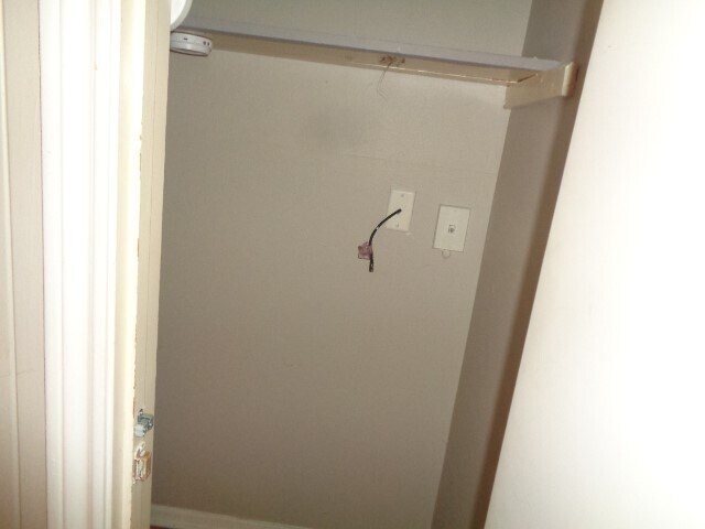 Building Photo - 2225 Mimosa Dr