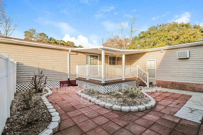 Building Photo - 9451 Green Loop Rd NE