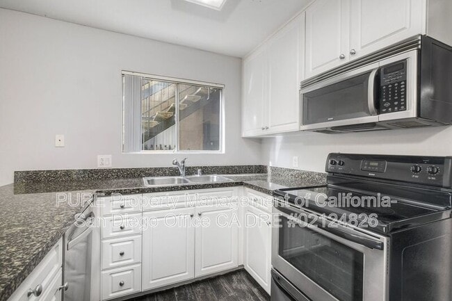 Building Photo - 17181 W Bernardo Dr