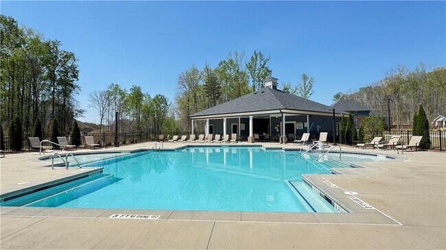 Building Photo - 282 Timberland Ave