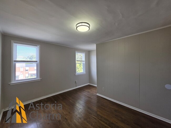 Building Photo - 1418 N Dukeland St
