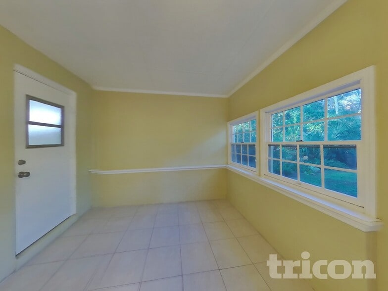 Building Photo - 842 Benchwood Ct