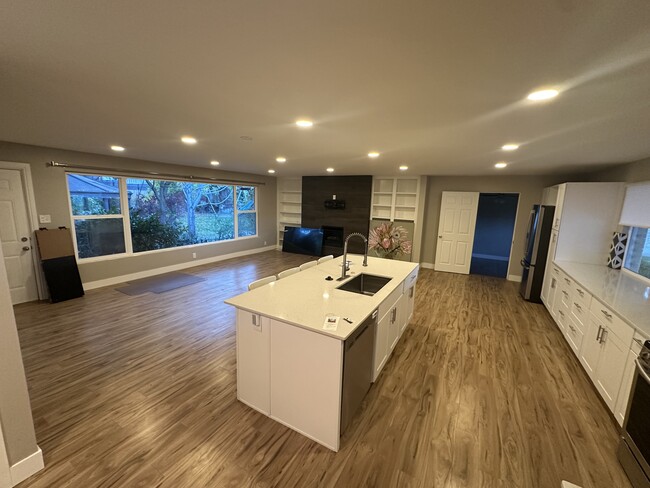 Building Photo - BEREA PROPERTY ( PRIVATE)