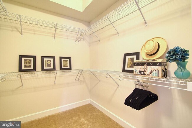 Building Photo - 6034 Camerons Ferry Dr