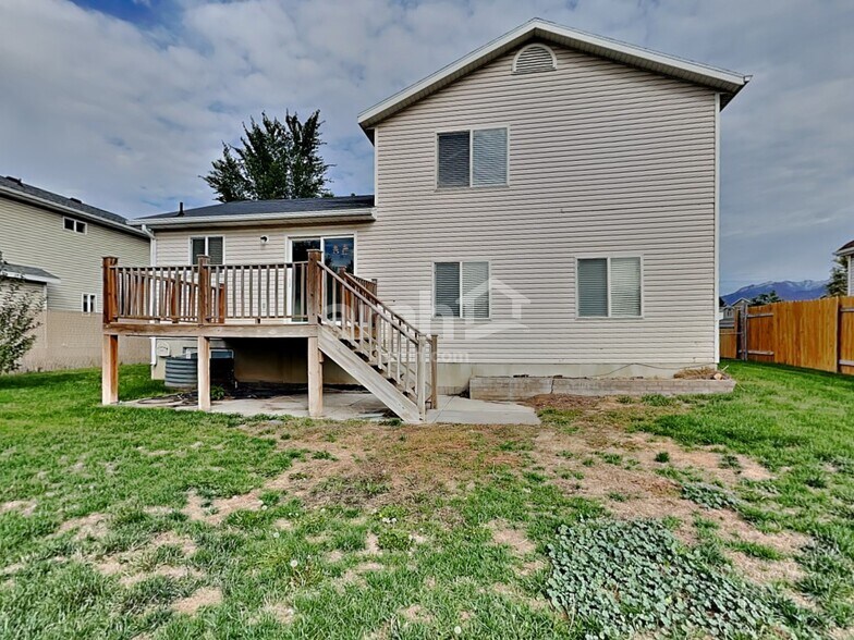 Building Photo - 111 W 1275 N