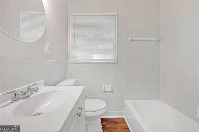 Building Photo - 2683 Rockcliff Rd SE