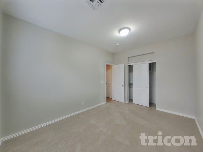 Building Photo - 1150 E Renegade Trail