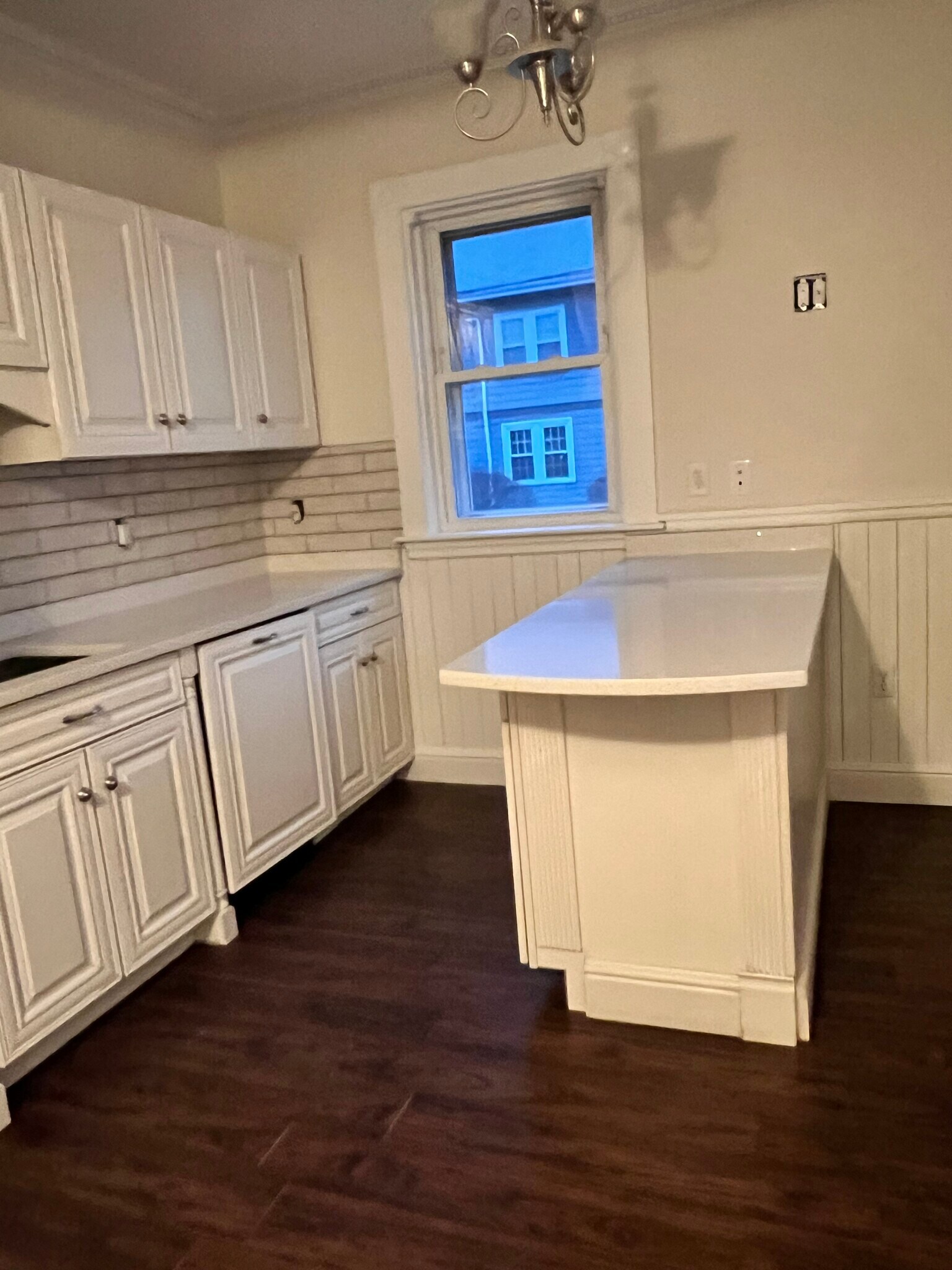 Building Photo - 175 Somerset Ave