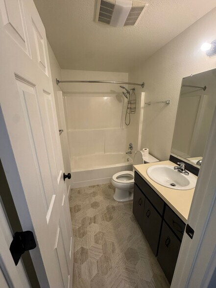 Building Photo - 15715 63rd St Ct E