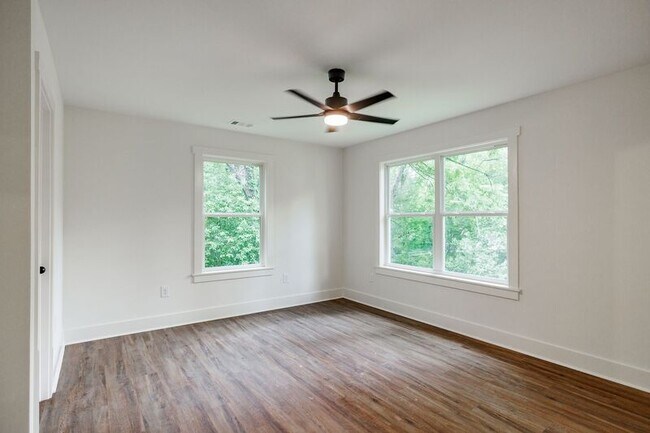 Building Photo - 232 Vine St