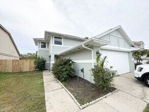 Building Photo - ~ Beautiful 3B/2.5B Lake Mary Home ~ Carpe...