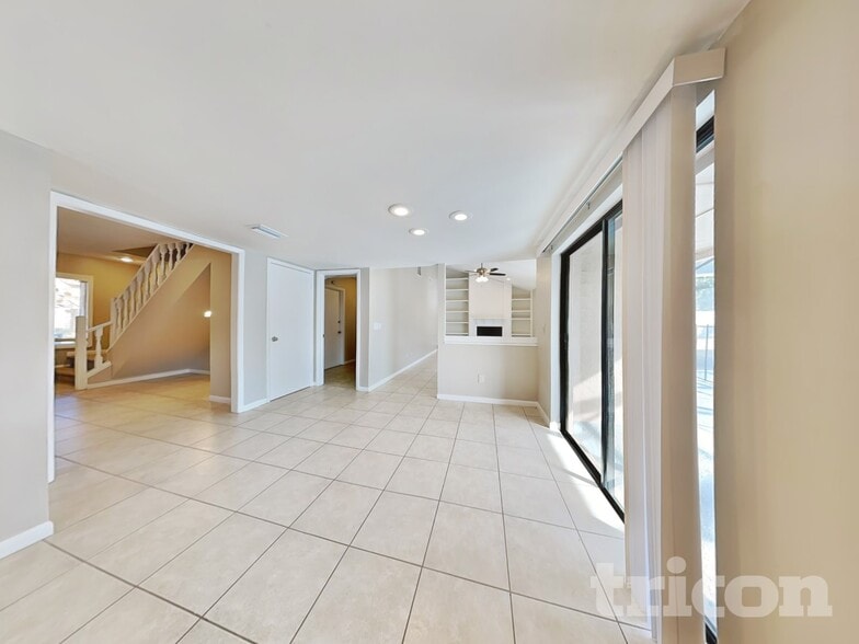 Building Photo - 1422 Mistyglen Ln