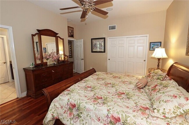 Building Photo - 5526 Cheshire Dr