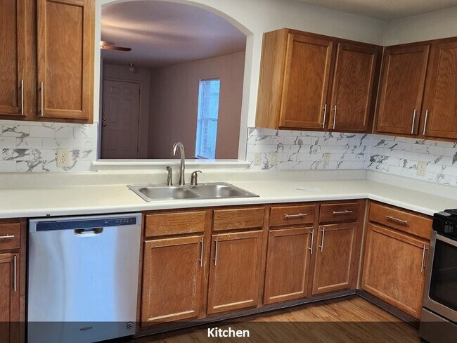 Building Photo - 17204 Ardisia Dr