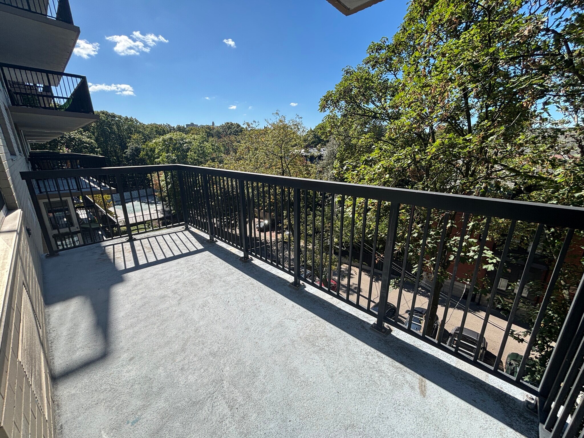 Building Photo - 16 Monmouth Ct