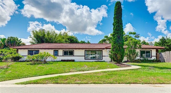 Primary Photo - 2618 Valencia Dr