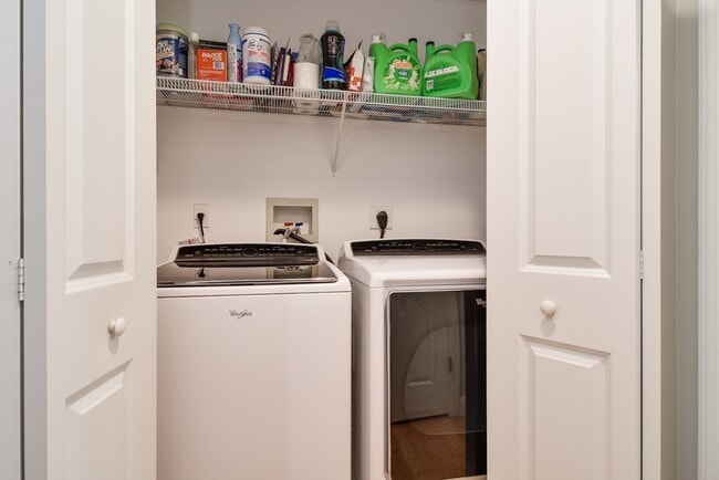 Building Photo - 41 Garett Way