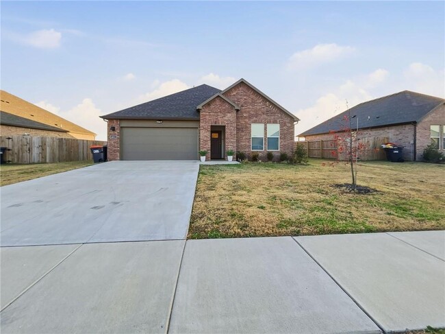 Building Photo - 4011 Aryana Ave