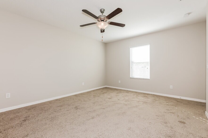 Building Photo - 6807 Blue Moon Wy