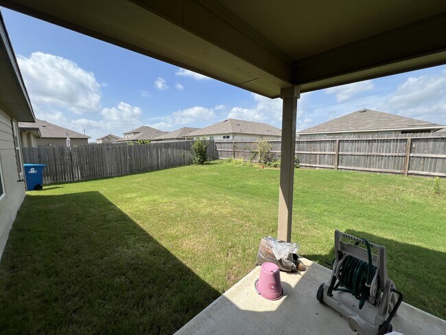 Building Photo - 317 Denison Dm