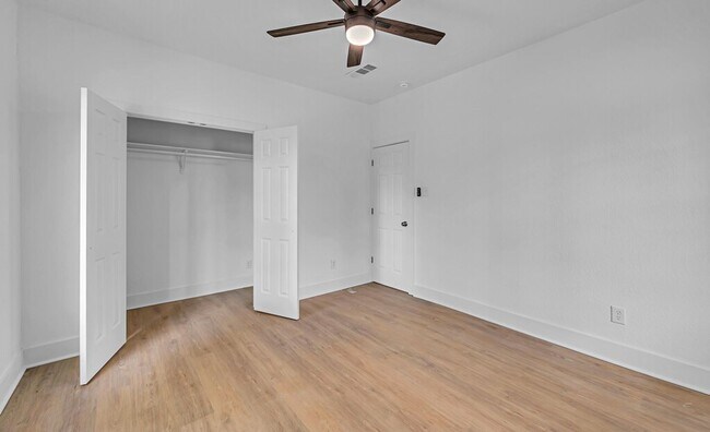 Building Photo - Spacious 4BD 2BA Home in Waco