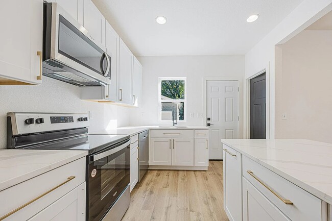 Building Photo - South University Drive