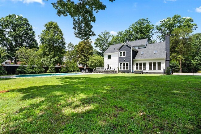 Building Photo - 11917 Shady Oak Ct