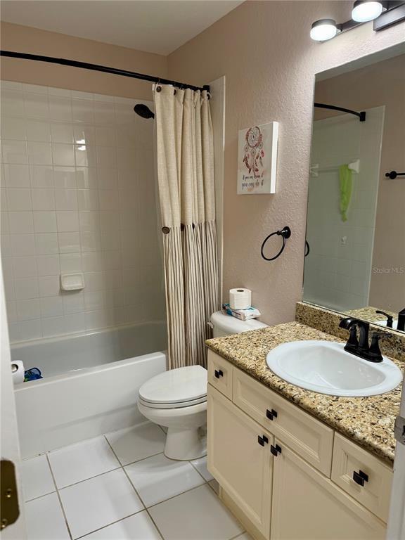 Building Photo - 13201 Opal Ct