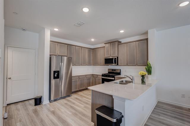 Building Photo - 3720 Star Mesa St