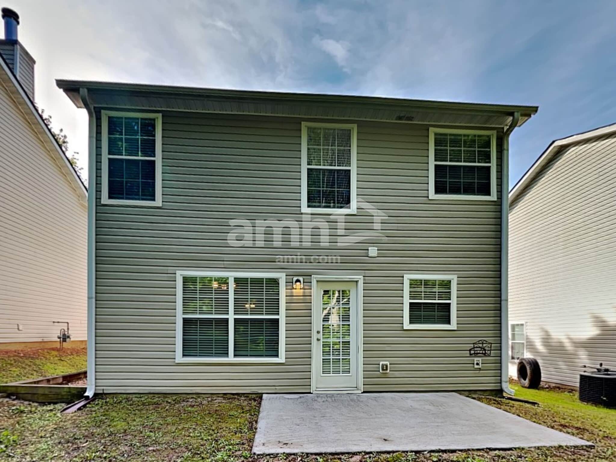 Building Photo - 131 Hidden Creek Dr