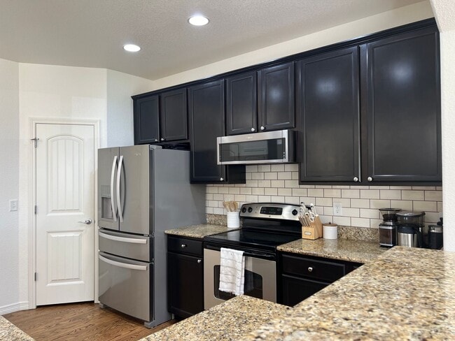 Building Photo - Beautiful 4 Bedroom Home in Meridian Ranch
