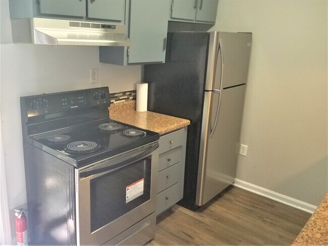 Building Photo - 815 Raleigh St