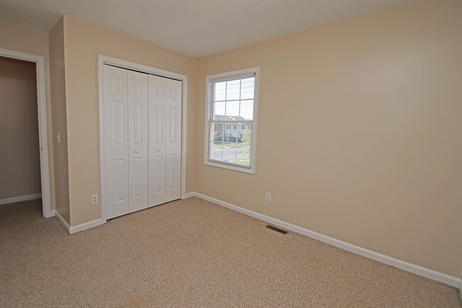 Building Photo - 1041 Oriole Ln