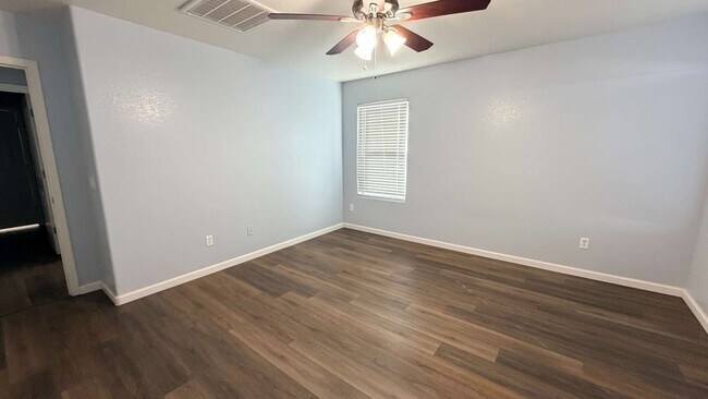 Building Photo - 36532 W Barcelona Ln