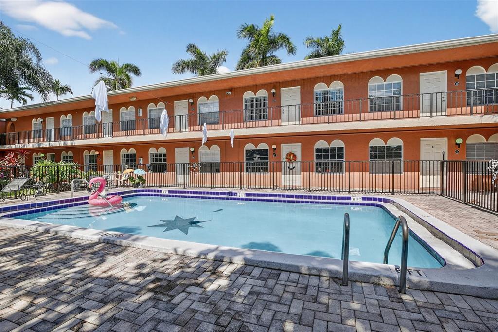 Building Photo - 1405 Miami Rd