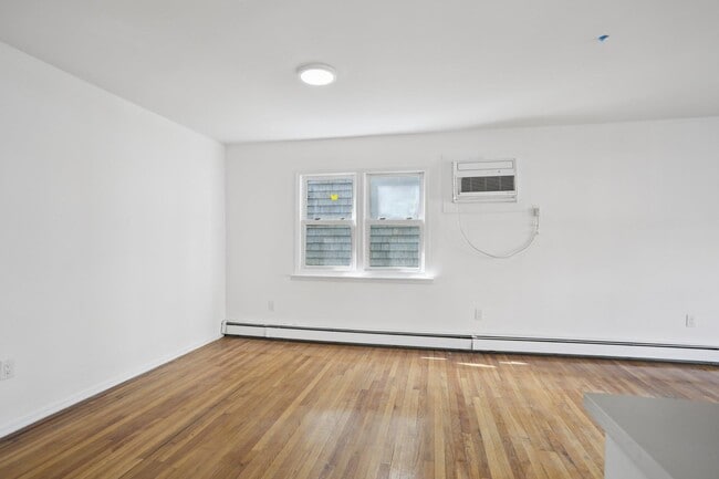 Building Photo - 342 Ogden Ave.