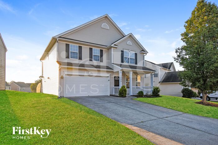 Building Photo - 2486 Ingleside Dr