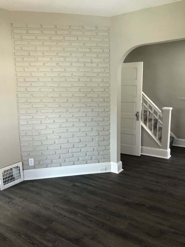 Building Photo - Brooklyn 3-Bed Single-Family - Available Now!