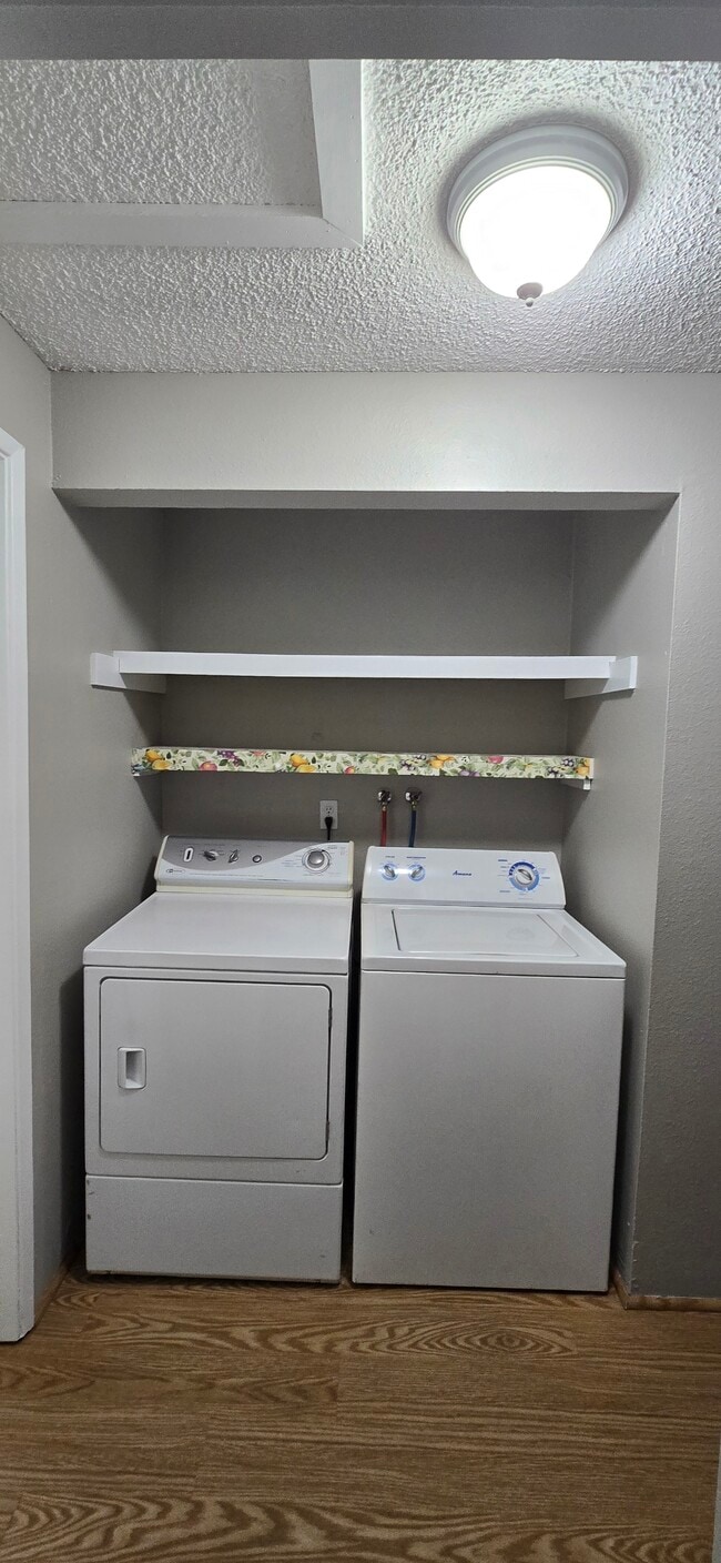 Building Photo - 9830 Southwest Lookout Terrace